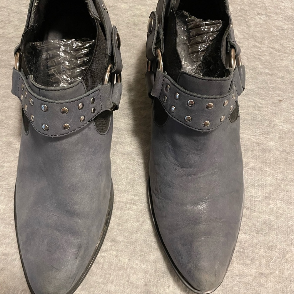 Envy booties
